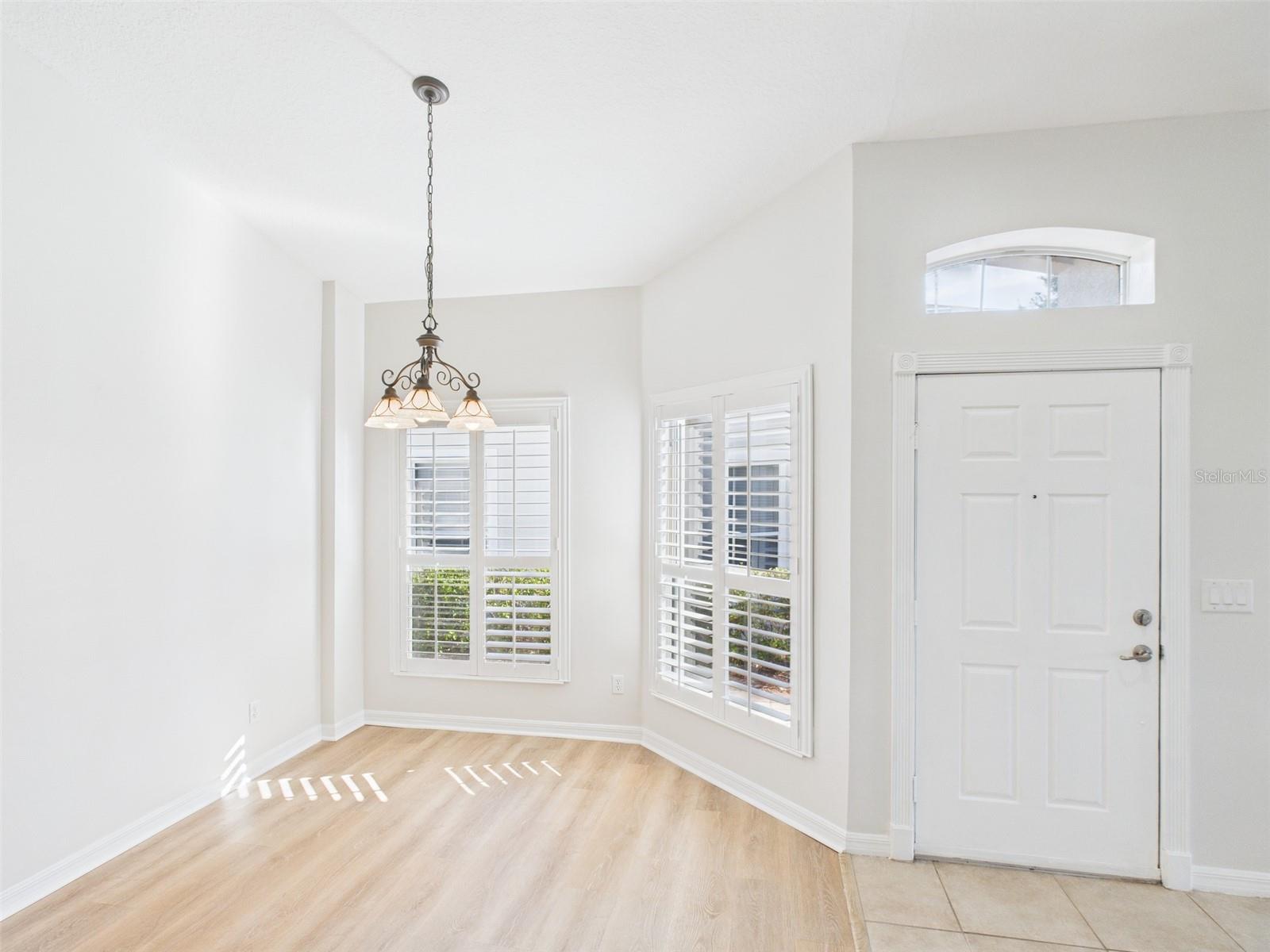 Image 5 of 25 For 2727 Rutledge Court