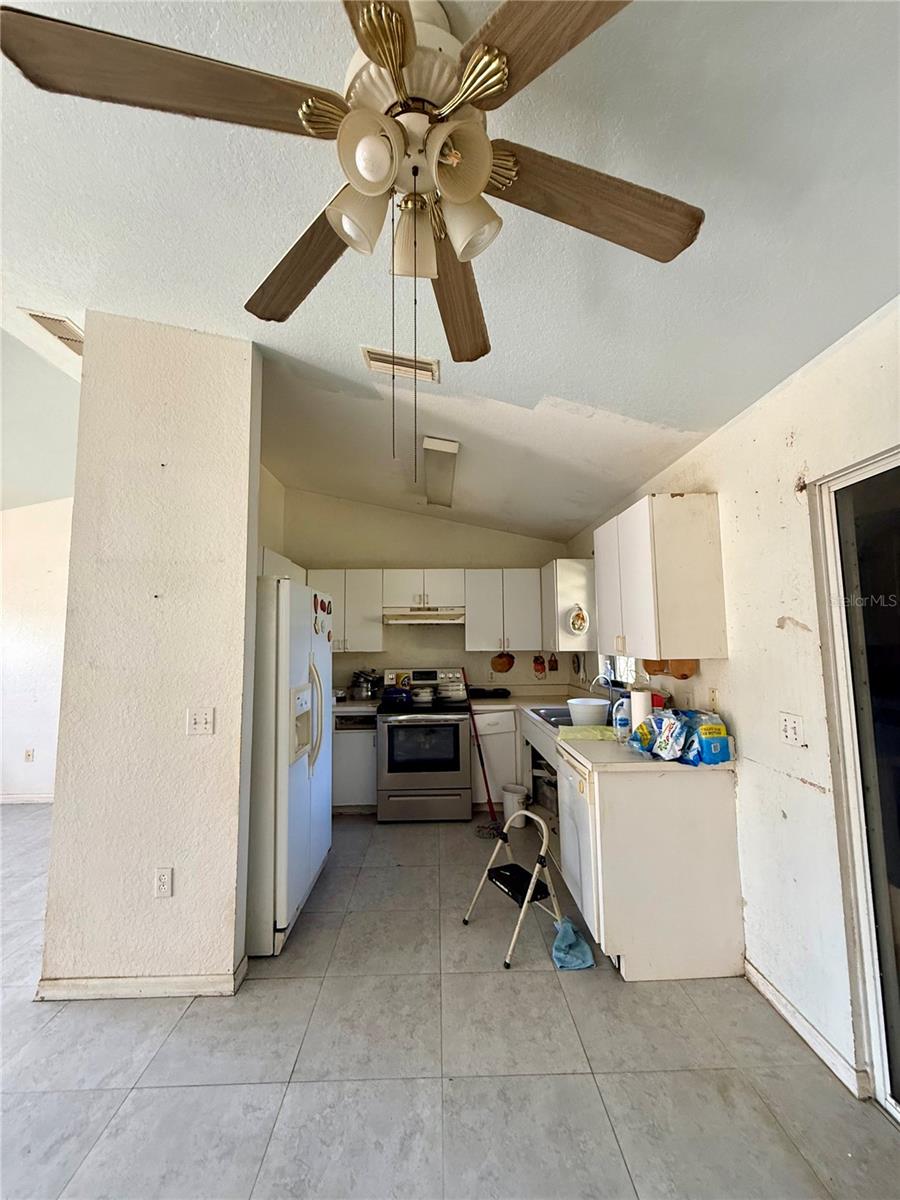 Image 16 of 31 For 234 Trailview Way