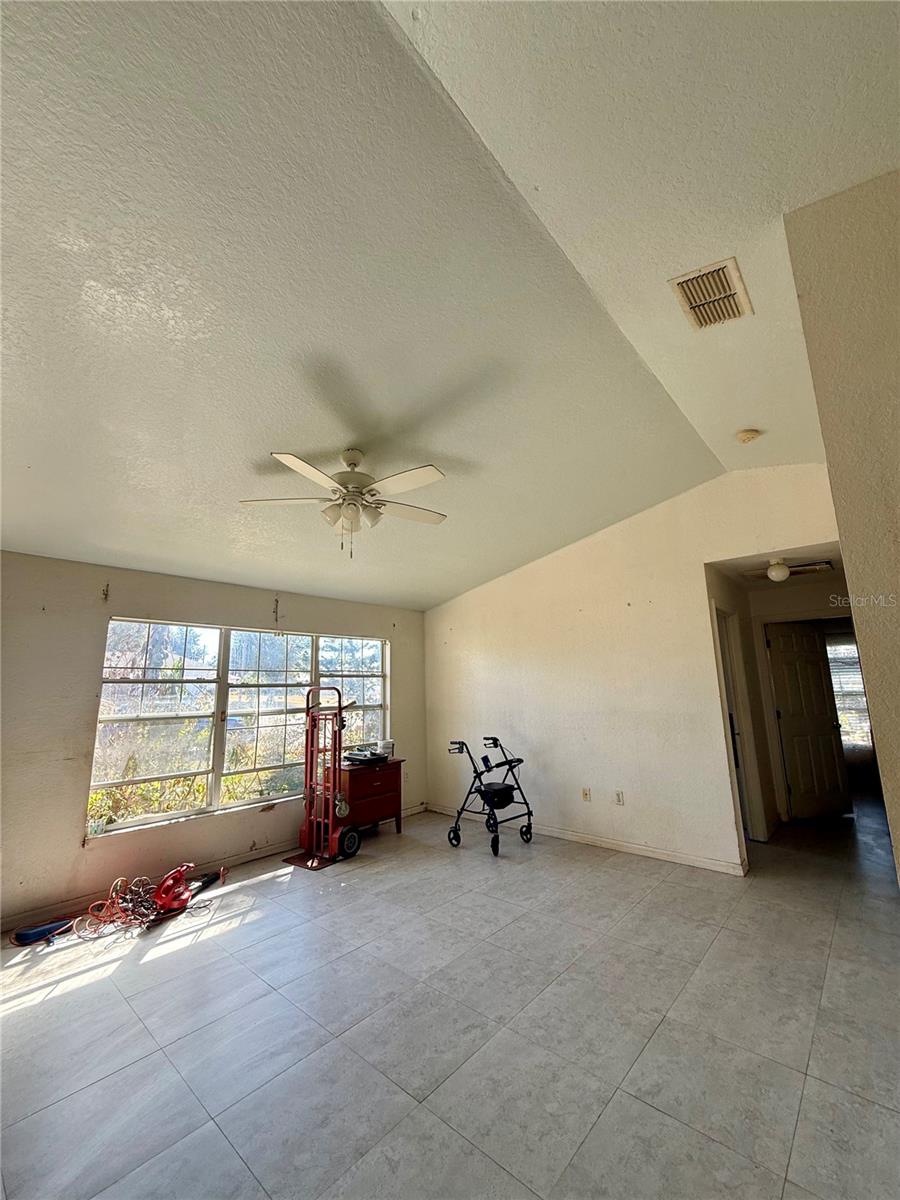 Image 8 of 31 For 234 Trailview Way