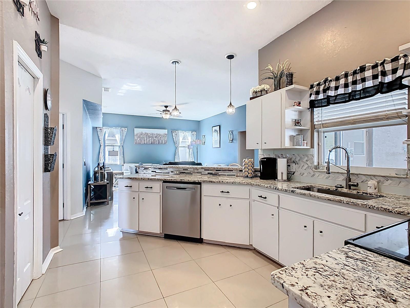 Image 11 of 42 For 5637 Beverly Rise Boulevard