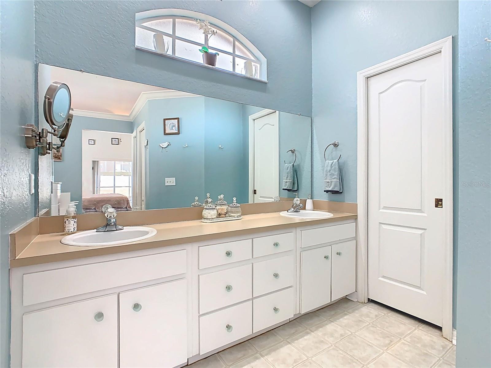 Image 20 of 42 For 5637 Beverly Rise Boulevard