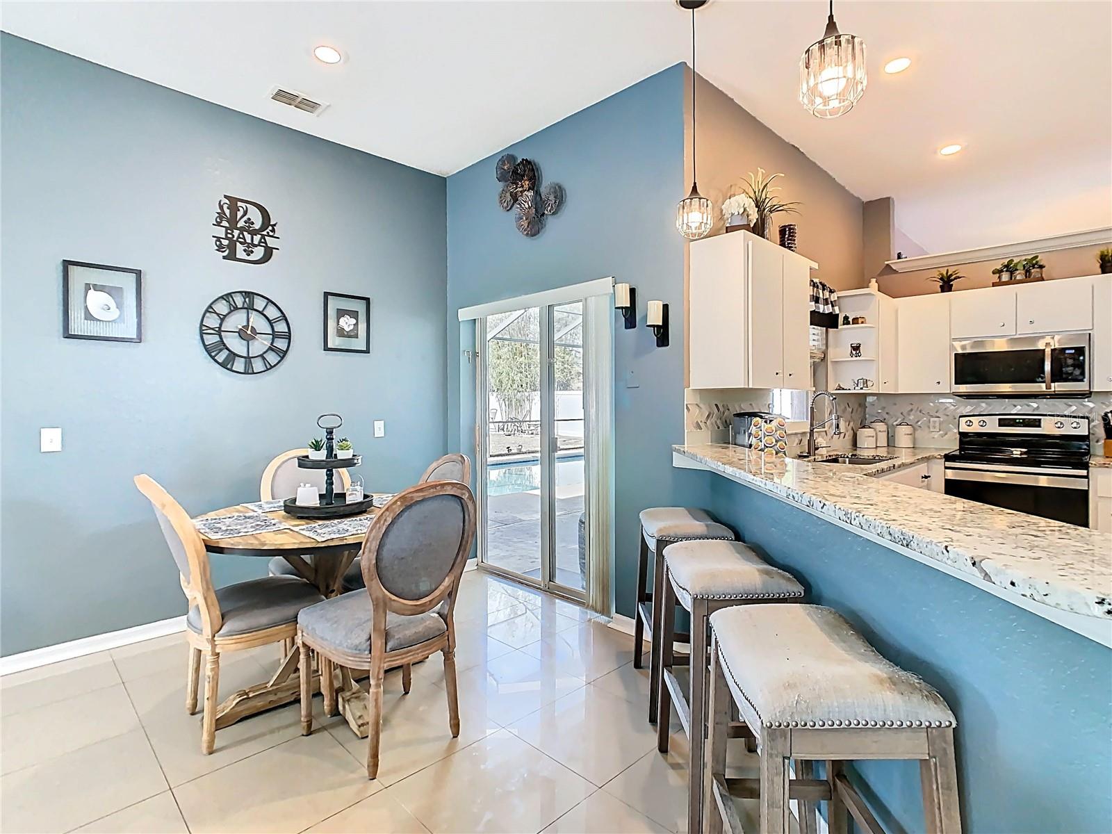 Image 9 of 42 For 5637 Beverly Rise Boulevard