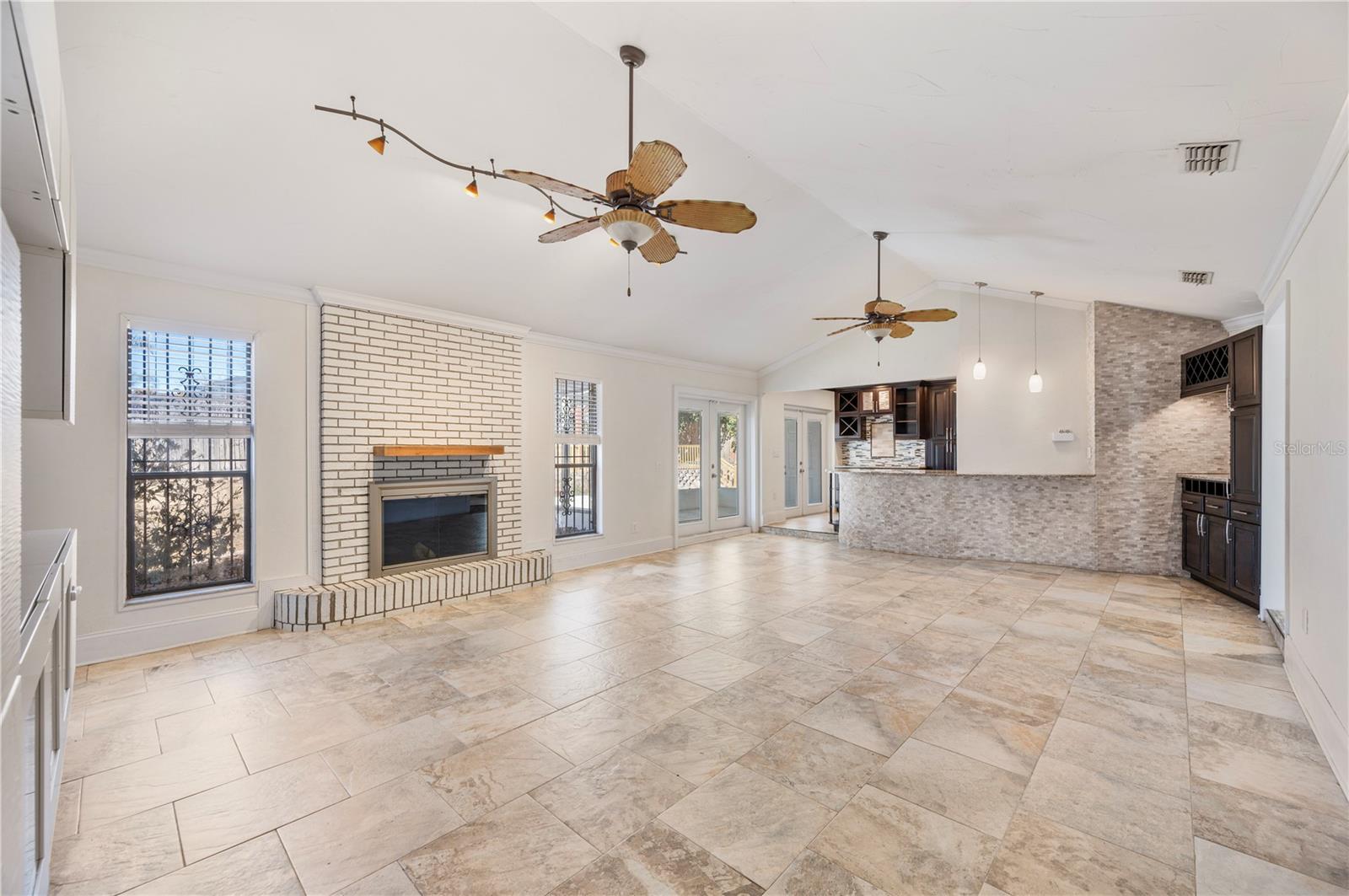 Image 24 of 50 For 627 Palmore Court