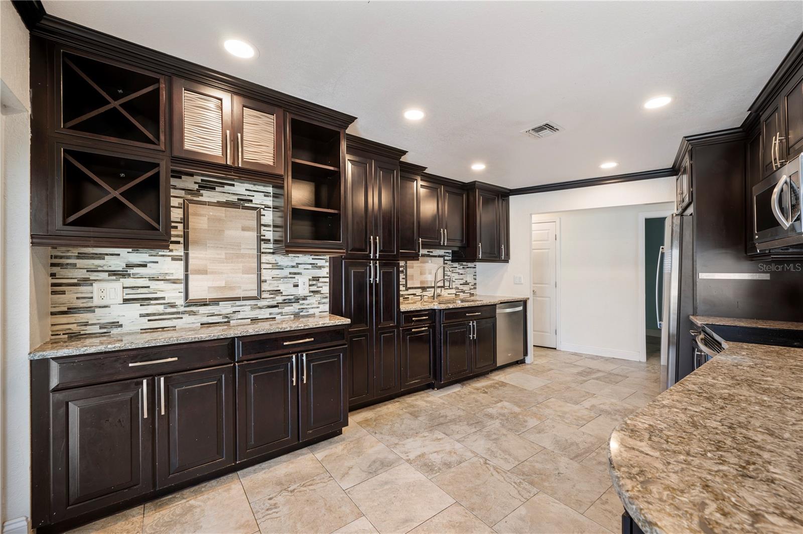 Image 26 of 50 For 627 Palmore Court