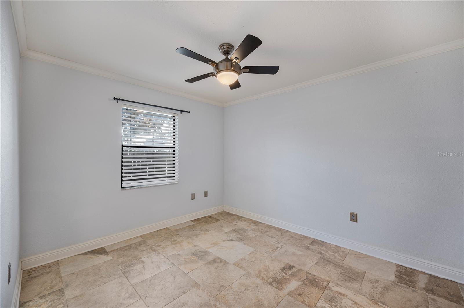 Image 33 of 50 For 627 Palmore Court