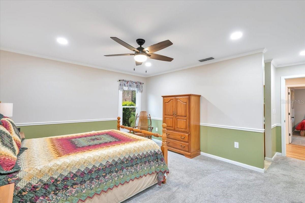 Image 20 of 43 For 860 Lila Street