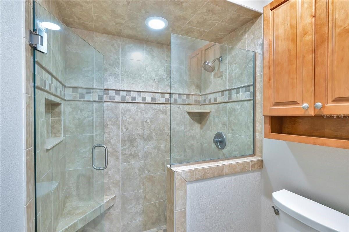 Image 21 of 43 For 860 Lila Street