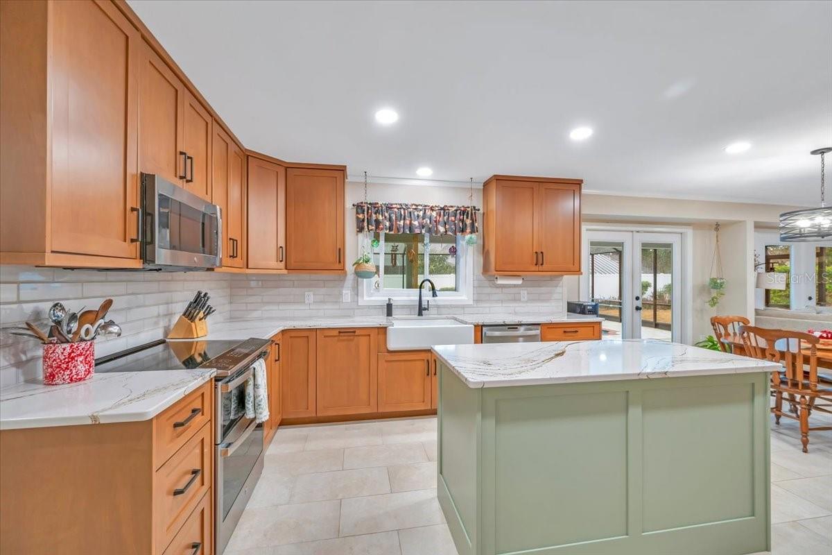 Image 4 of 43 For 860 Lila Street