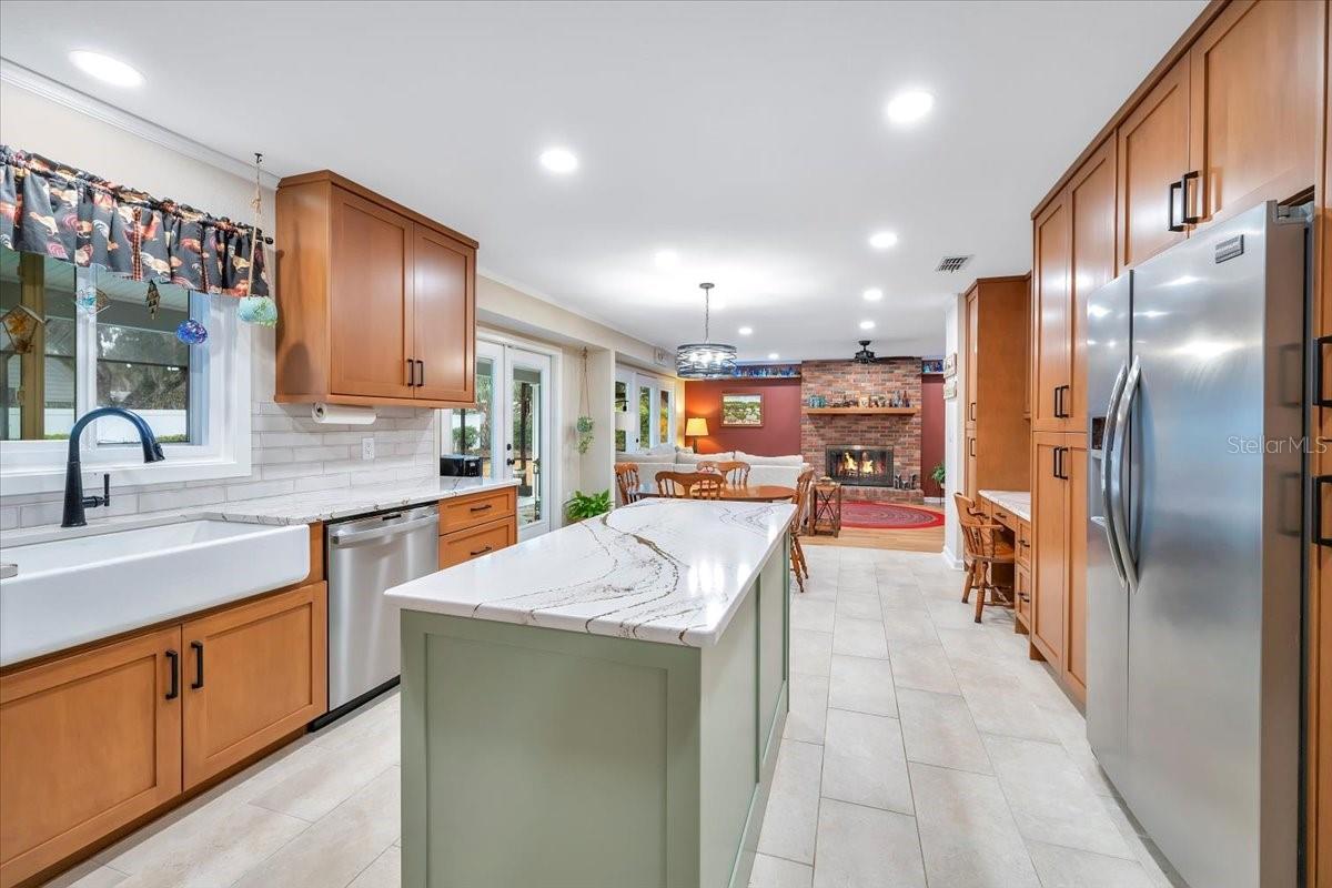 Image 8 of 43 For 860 Lila Street