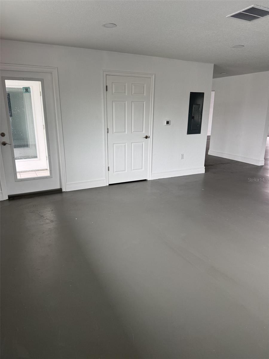 Image 11 of 17 For 4004 Shoal Line Boulevard