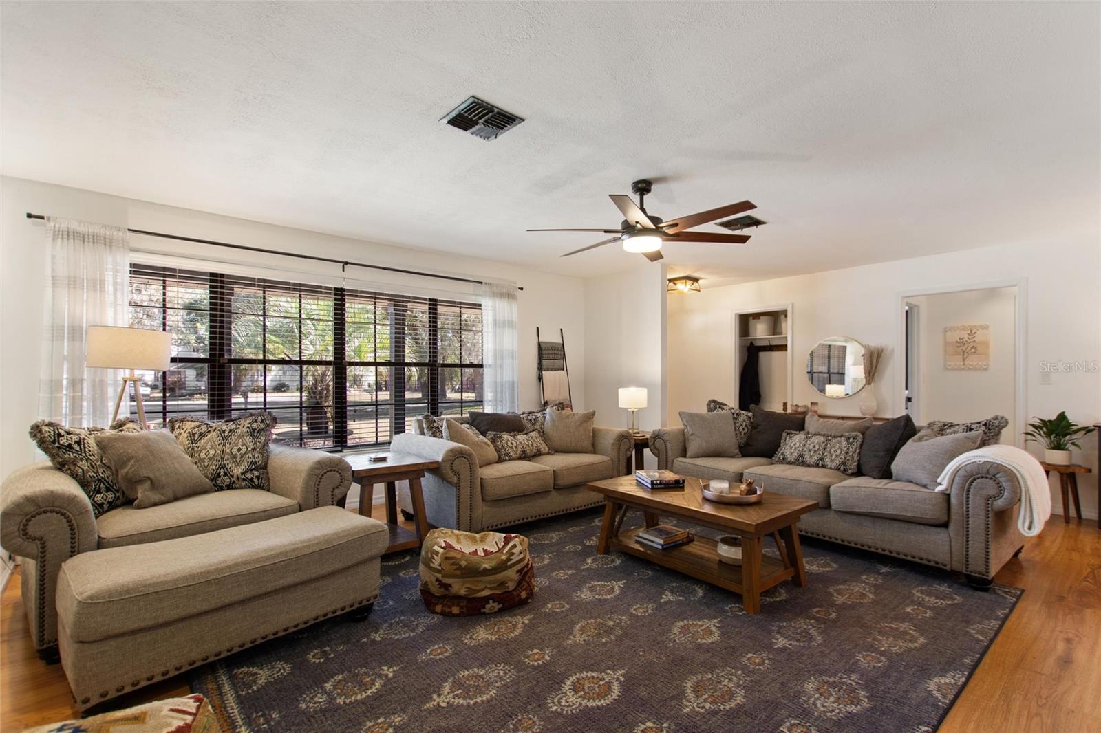 Image 11 of 53 For 7853 Rolling Grove Drive E