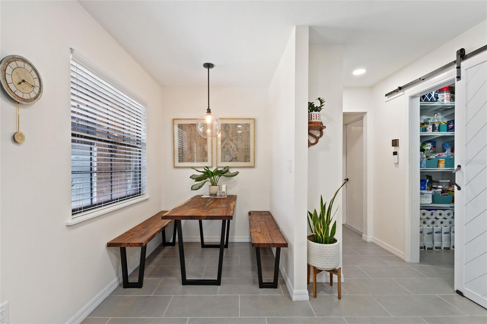 Image 19 of 53 For 7853 Rolling Grove Drive E