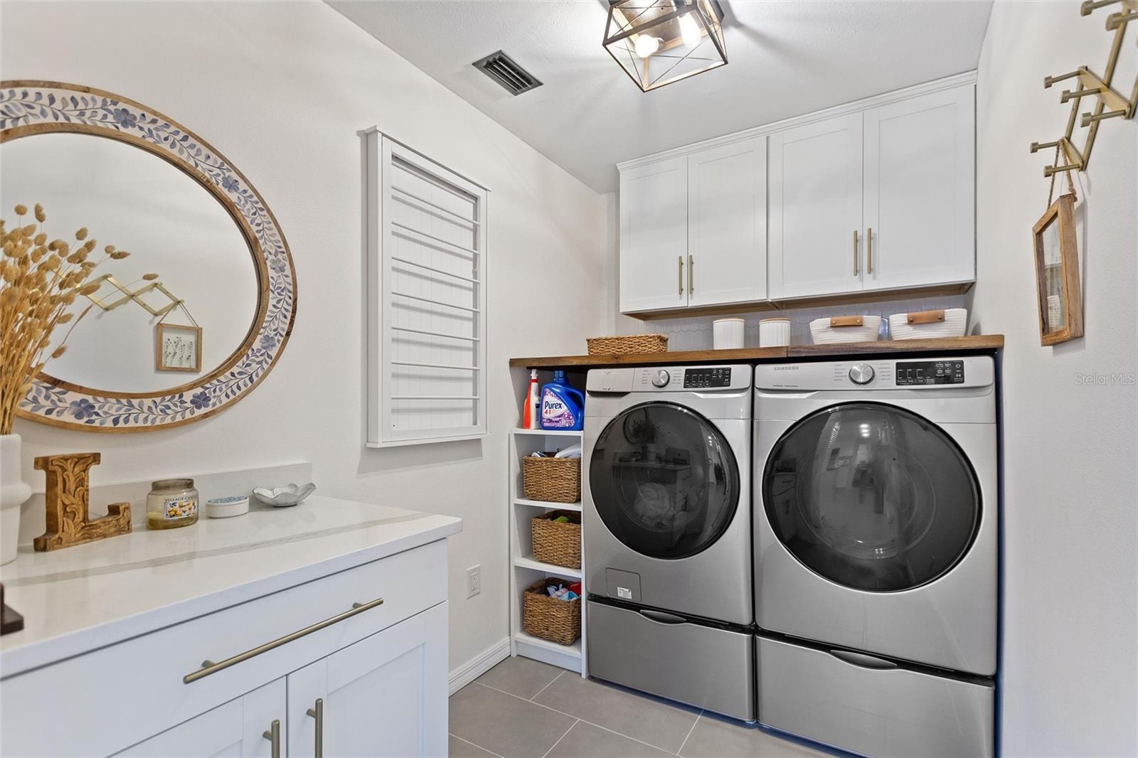 Image 21 of 53 For 7853 Rolling Grove Drive E