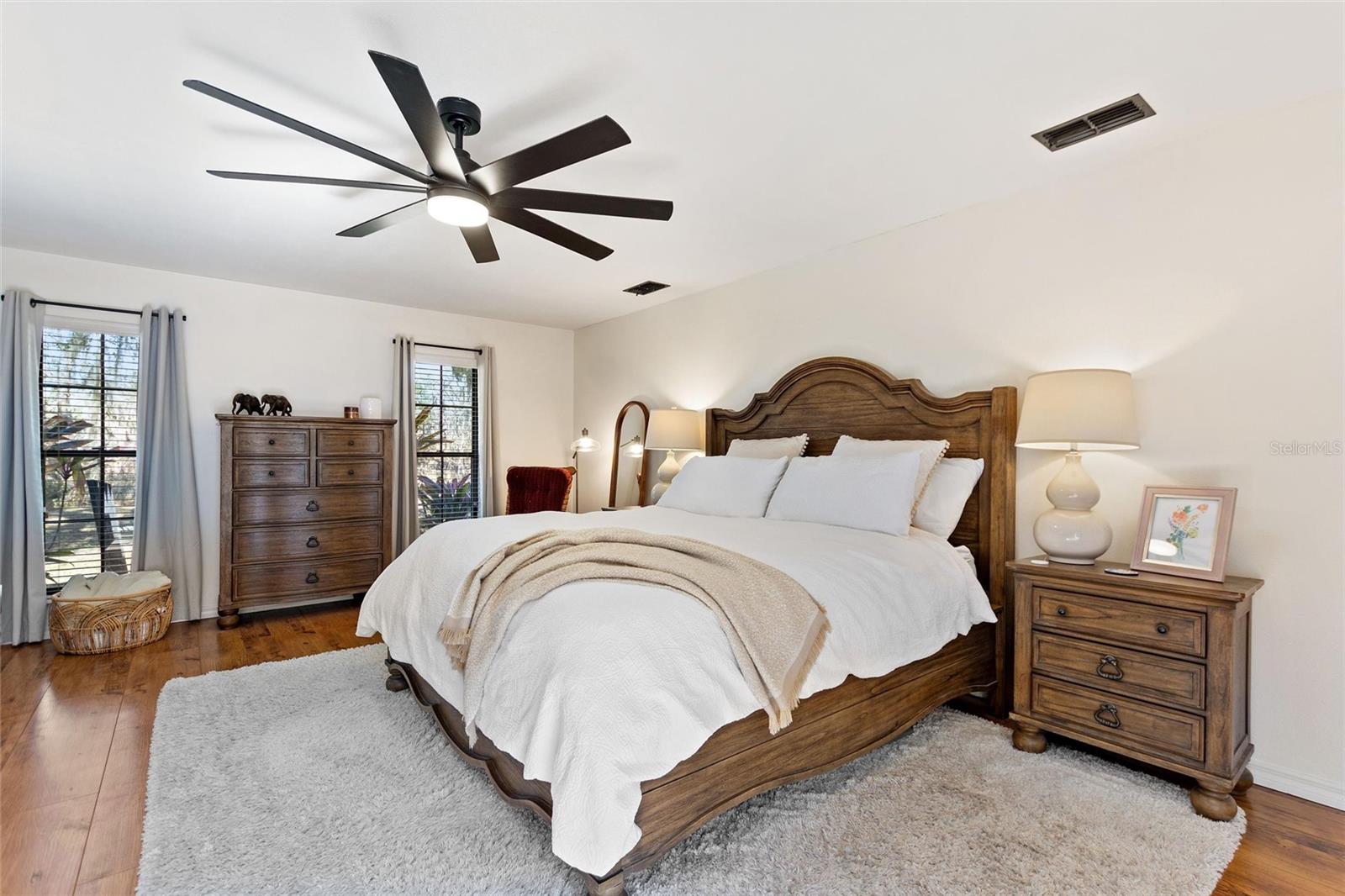 Image 22 of 53 For 7853 Rolling Grove Drive E