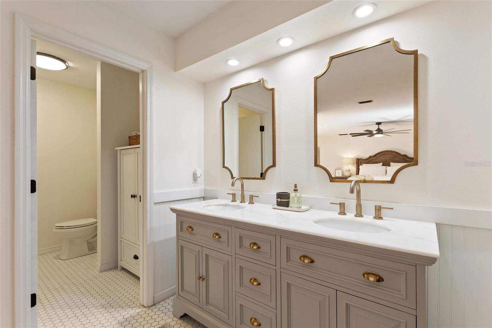 Image 26 of 53 For 7853 Rolling Grove Drive E