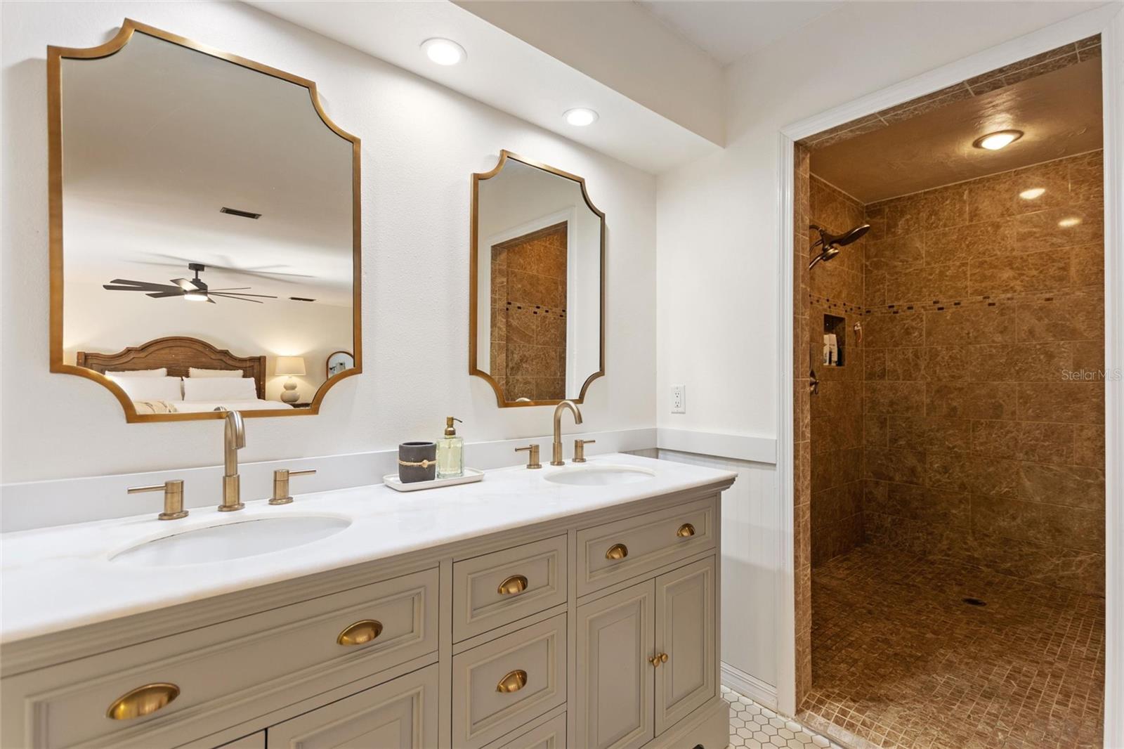 Image 28 of 53 For 7853 Rolling Grove Drive E