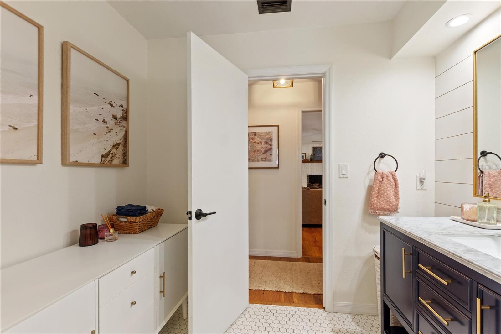 Image 33 of 53 For 7853 Rolling Grove Drive E