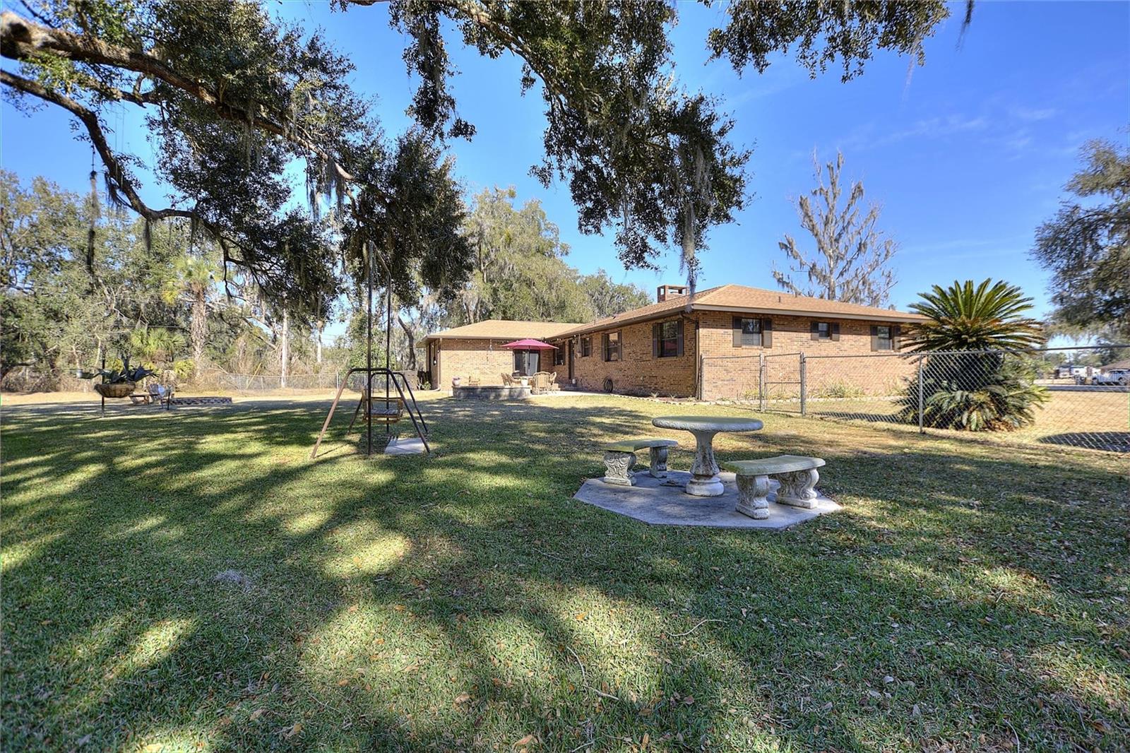 Image 5 of 53 For 7853 Rolling Grove Drive E