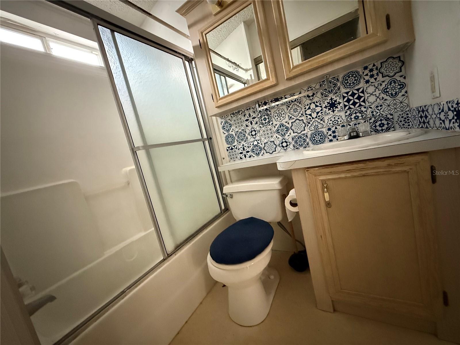 Image 17 of 21 For 231 St George Drive