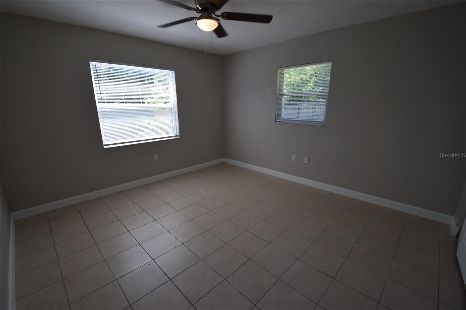 Image 5 of 14 For 909 Bella Vista Street