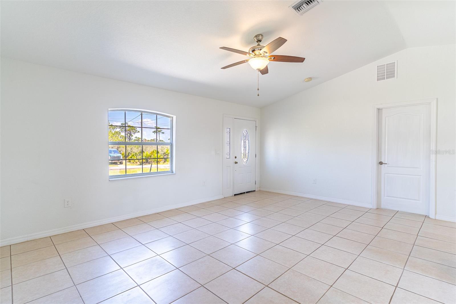 Image 10 of 21 For 1411 Bittersweet Street