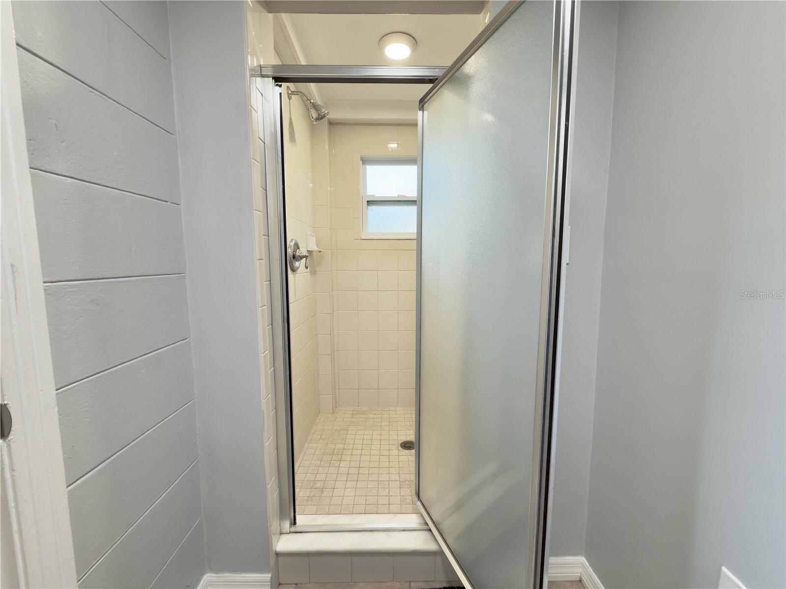 Image 20 of 53 For 433 86th Avenue N