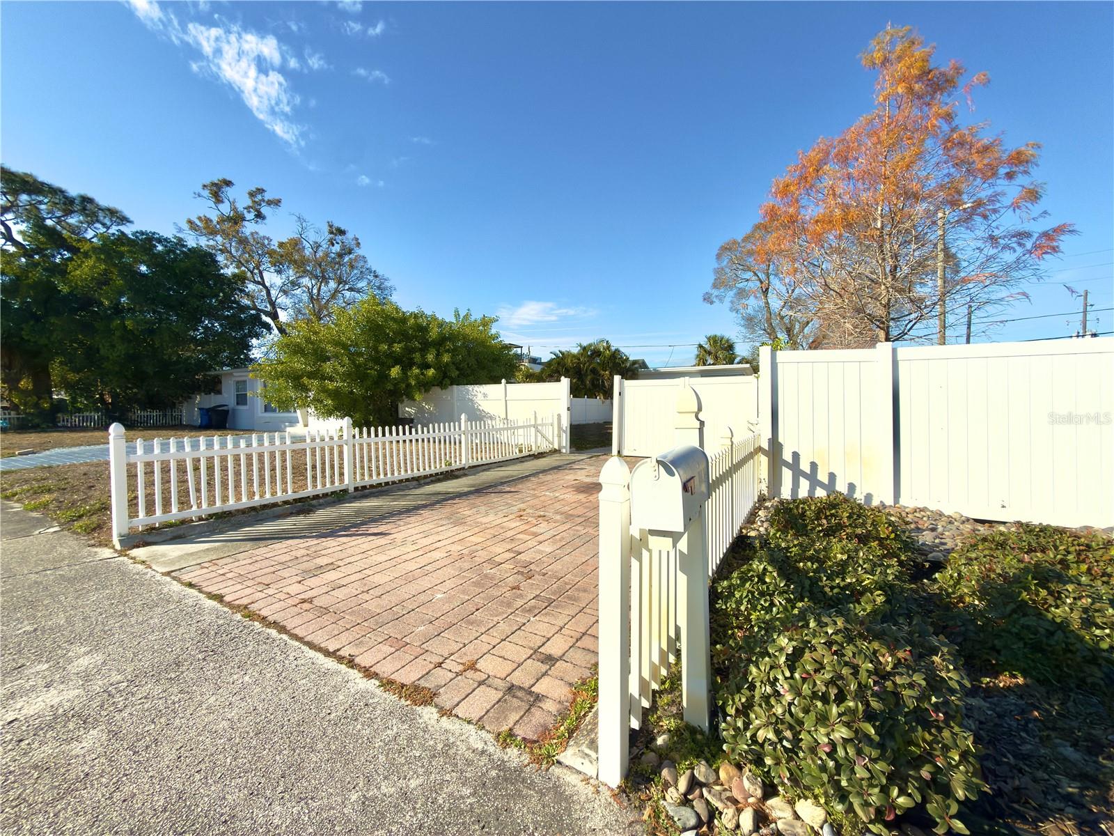 Image 34 of 53 For 433 86th Avenue N