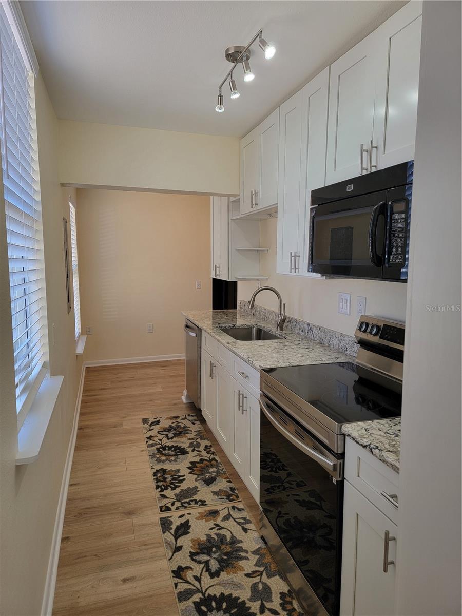 Image 6 of 22 For 1208 Josephine Street