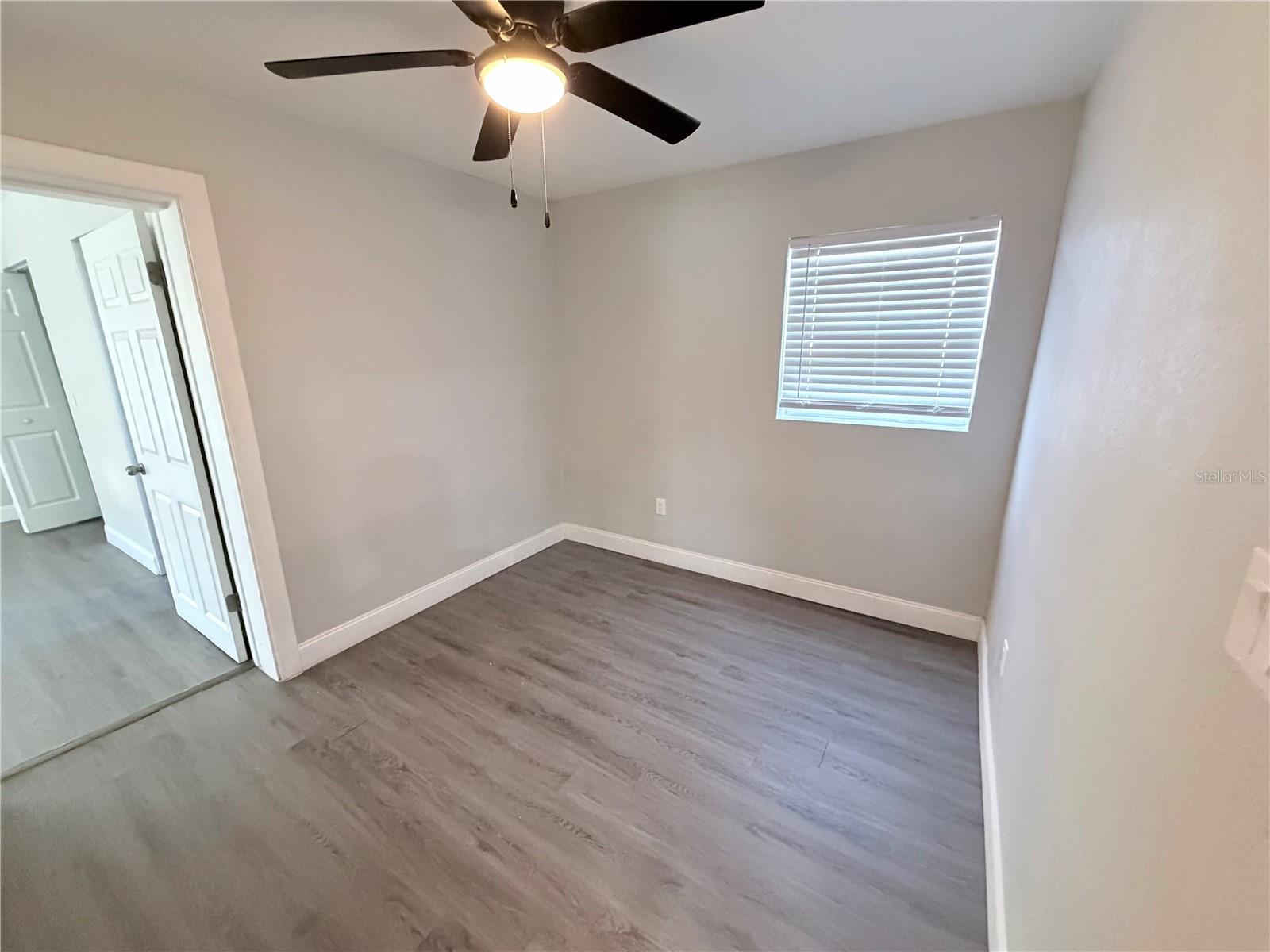 Image 8 of 13 For 1717 Bush Avenue