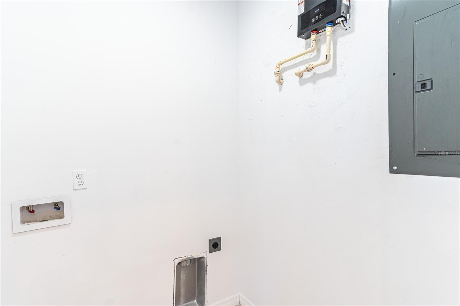 Image 8 of 17 For 1413 Bittersweet Street