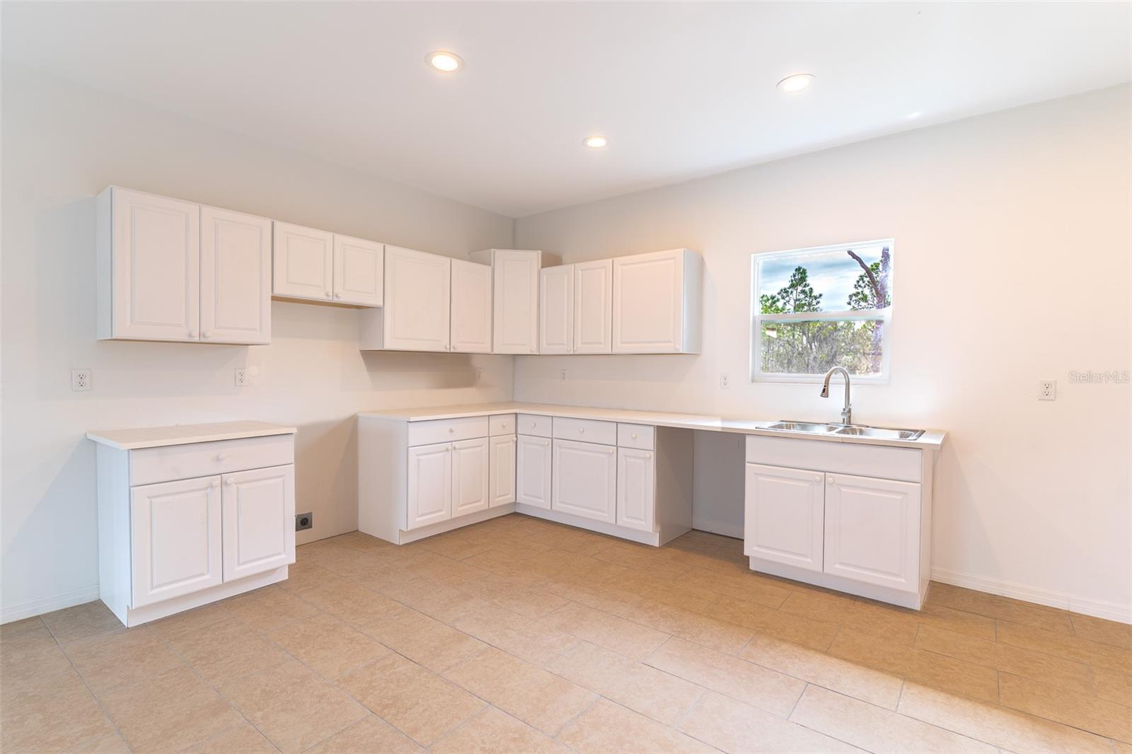 Image 3 of 22 For 1417 Bittersweet Street