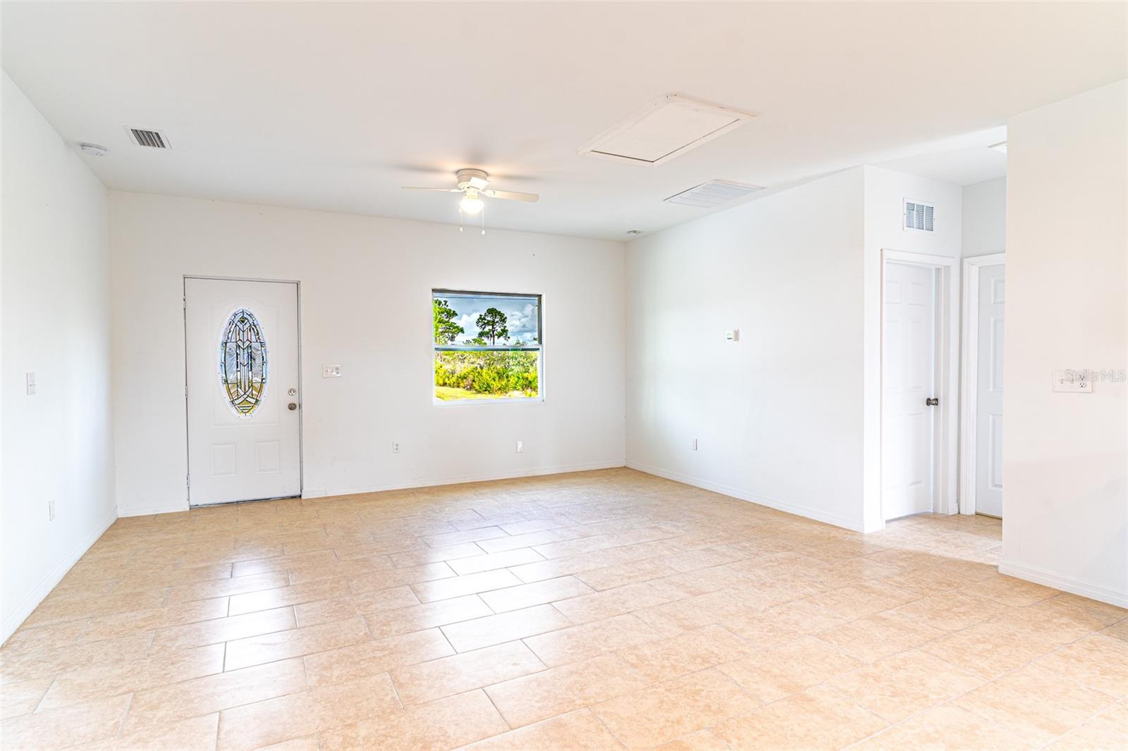 Image 4 of 22 For 1417 Bittersweet Street