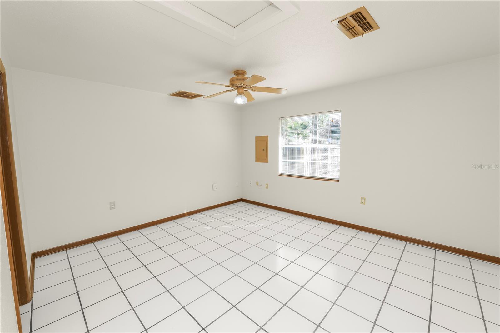 Image 20 of 50 For 3040 Dove Lane