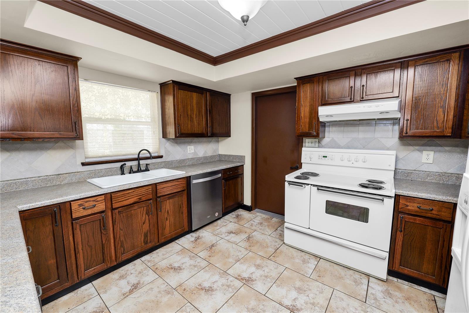 Image 6 of 50 For 3040 Dove Lane