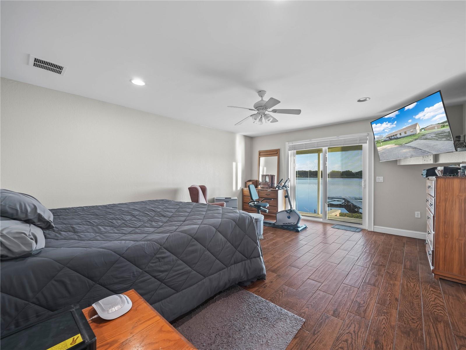 Image 12 of 47 For 124 Pangola Drive