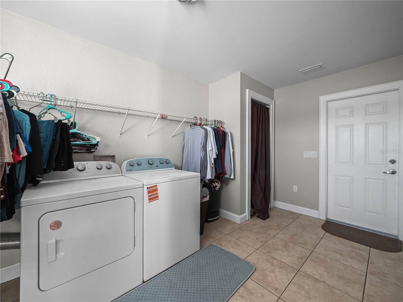 Image 22 of 47 For 124 Pangola Drive