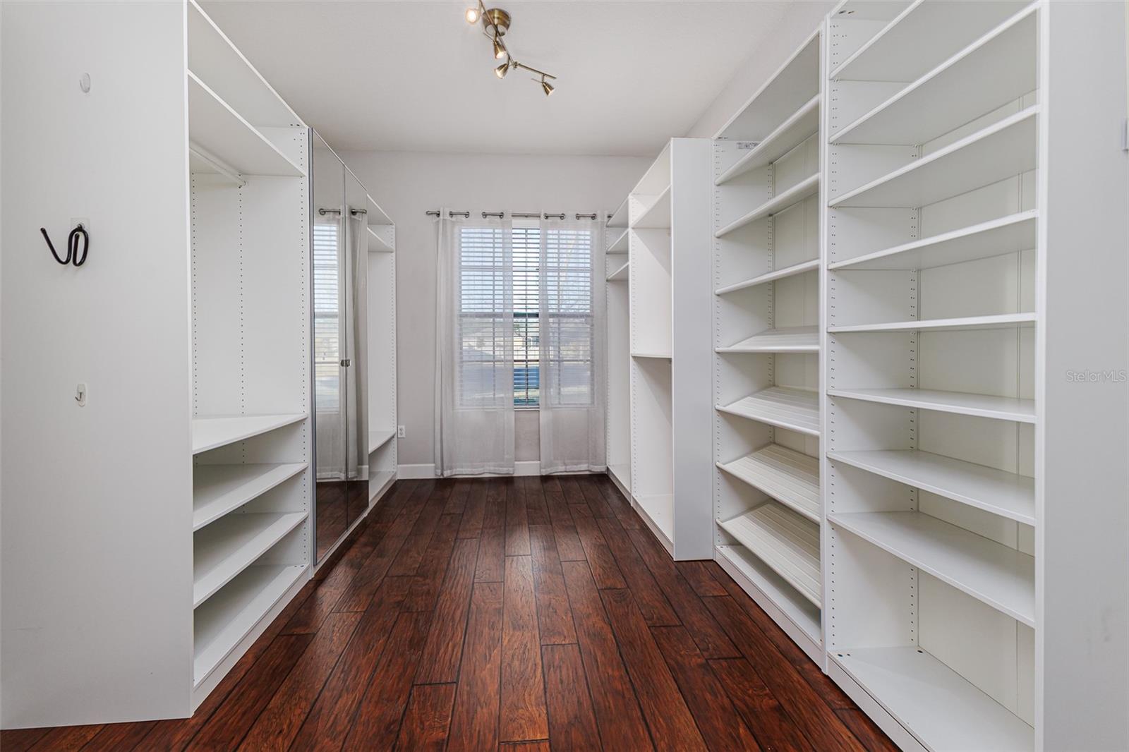 Image 19 of 47 For 1455 Silver Leaf Drive