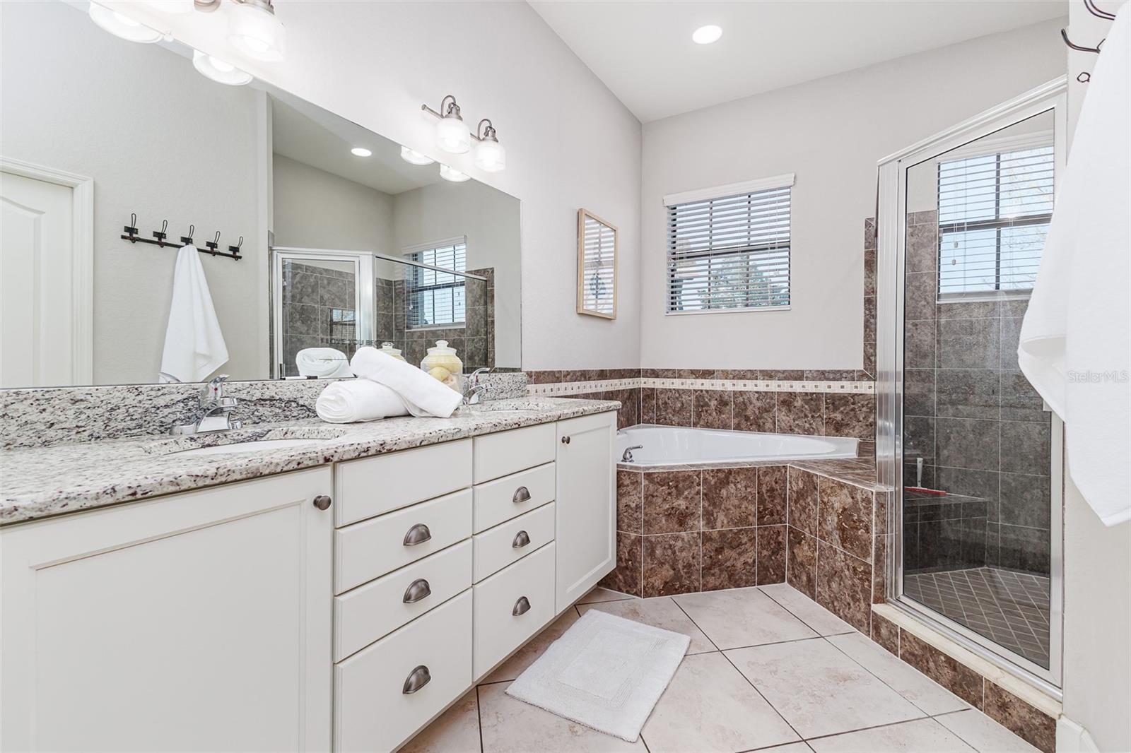 Image 21 of 47 For 1455 Silver Leaf Drive