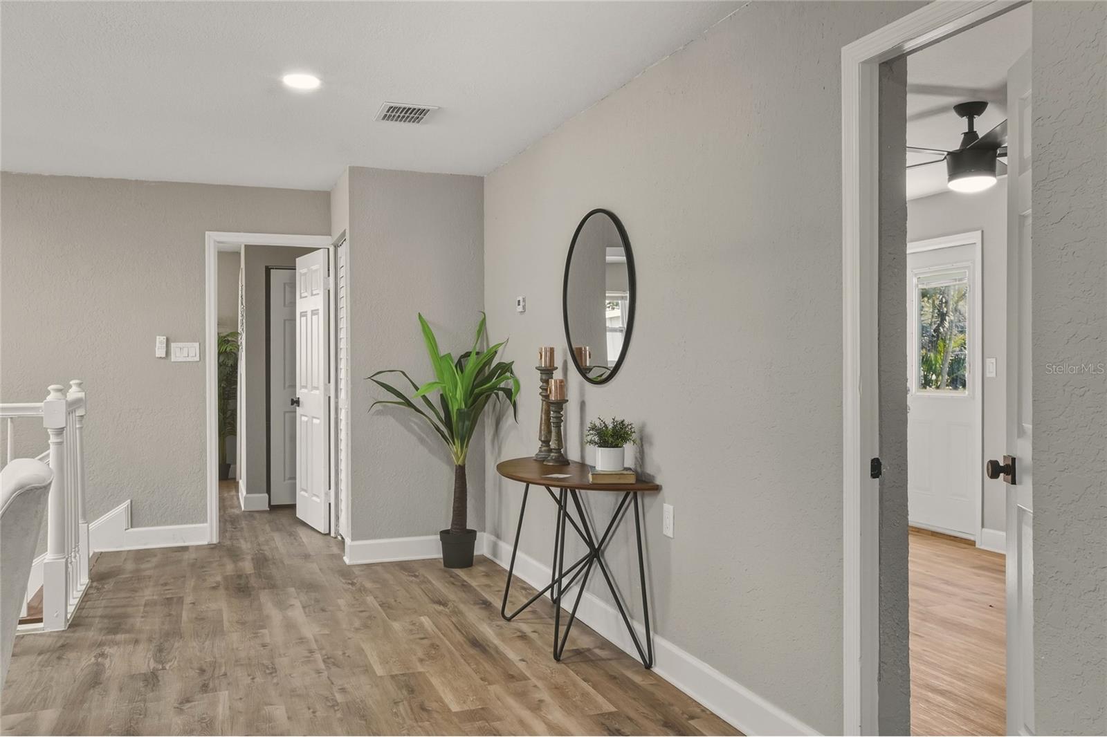 Image 11 of 66 For 400 Patica Road Ne