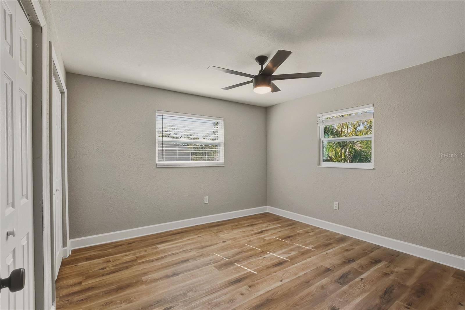 Image 23 of 66 For 400 Patica Road Ne