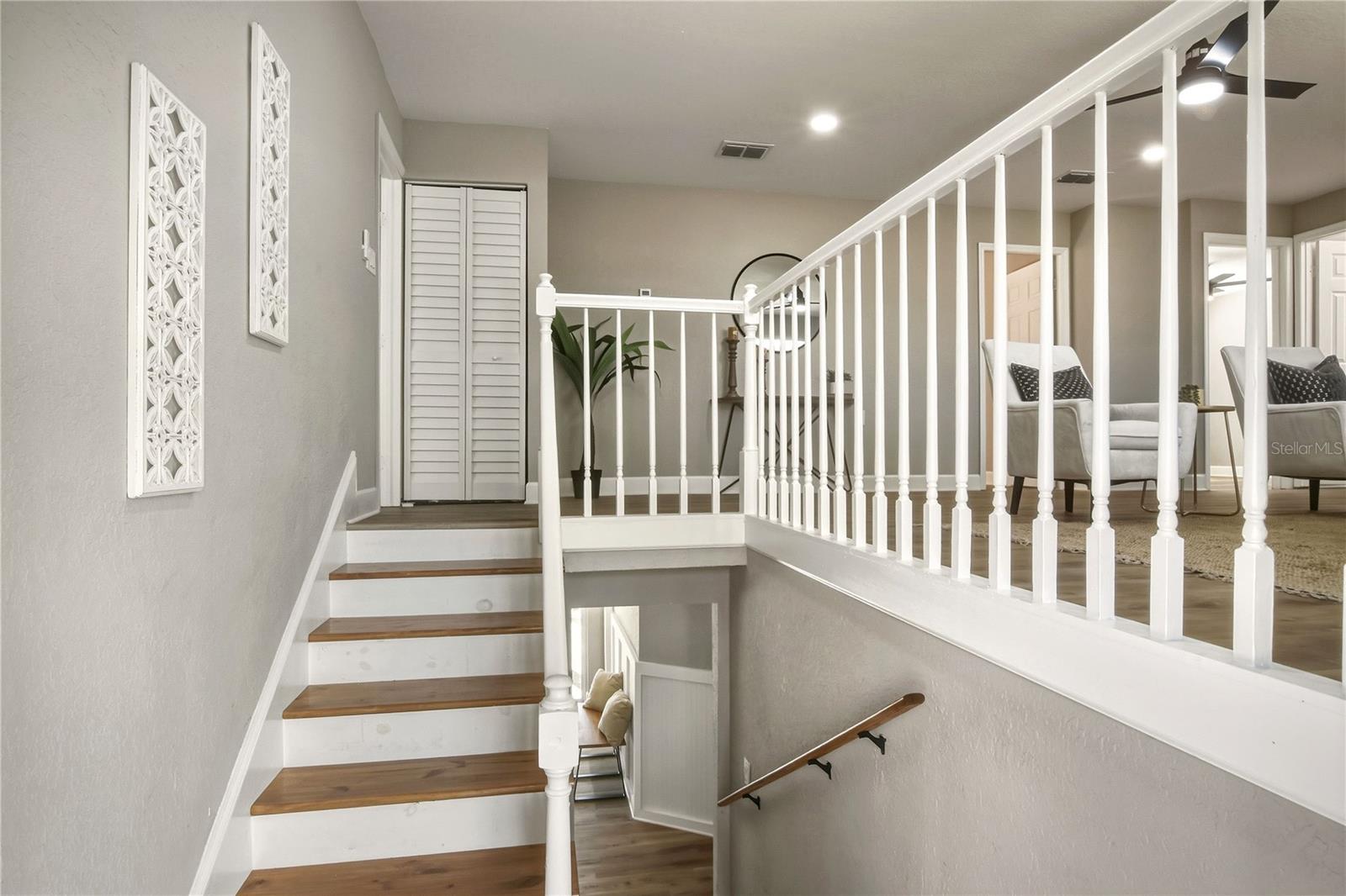 Image 29 of 66 For 400 Patica Road Ne