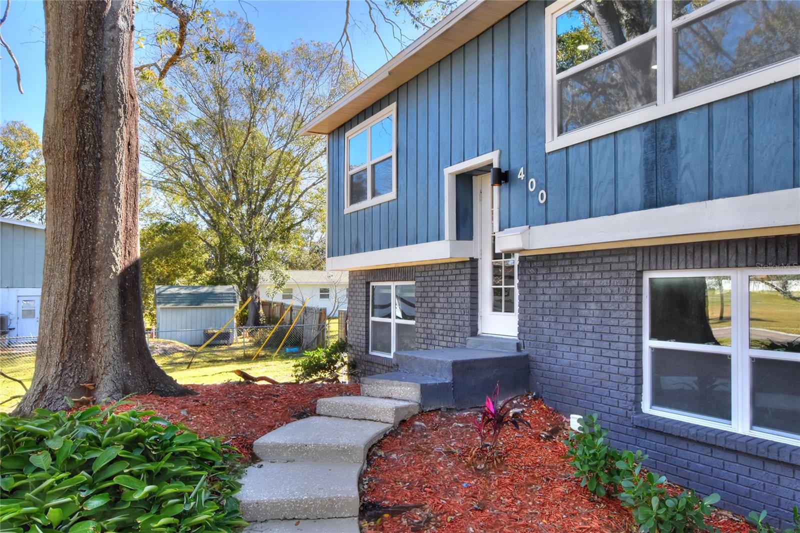 Image 4 of 66 For 400 Patica Road Ne