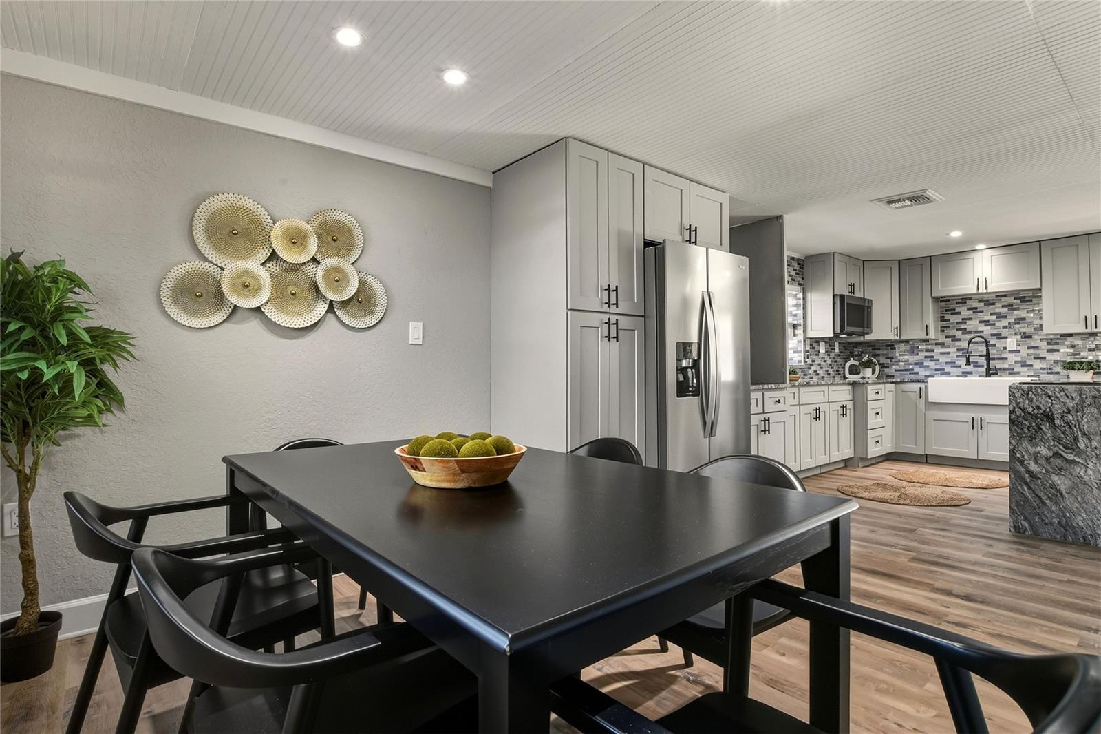 Image 40 of 66 For 400 Patica Road Ne