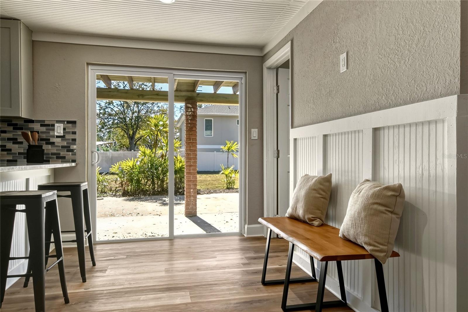 Image 41 of 66 For 400 Patica Road Ne