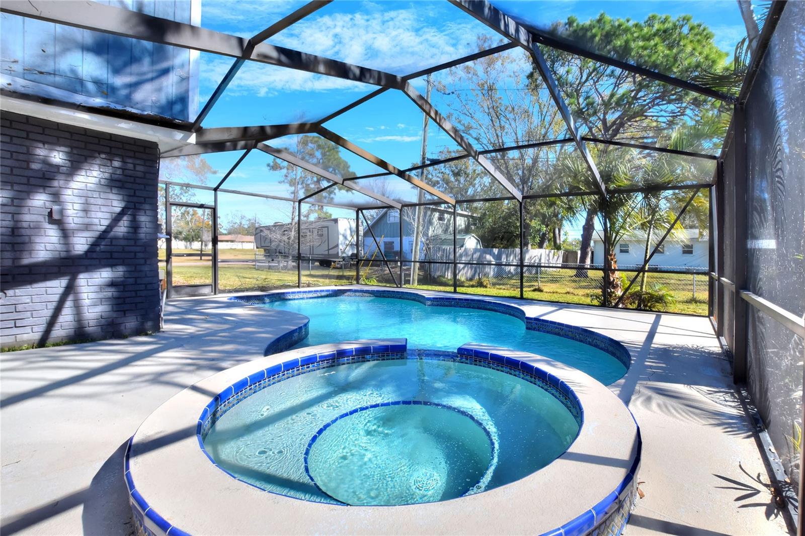 Image 46 of 66 For 400 Patica Road Ne