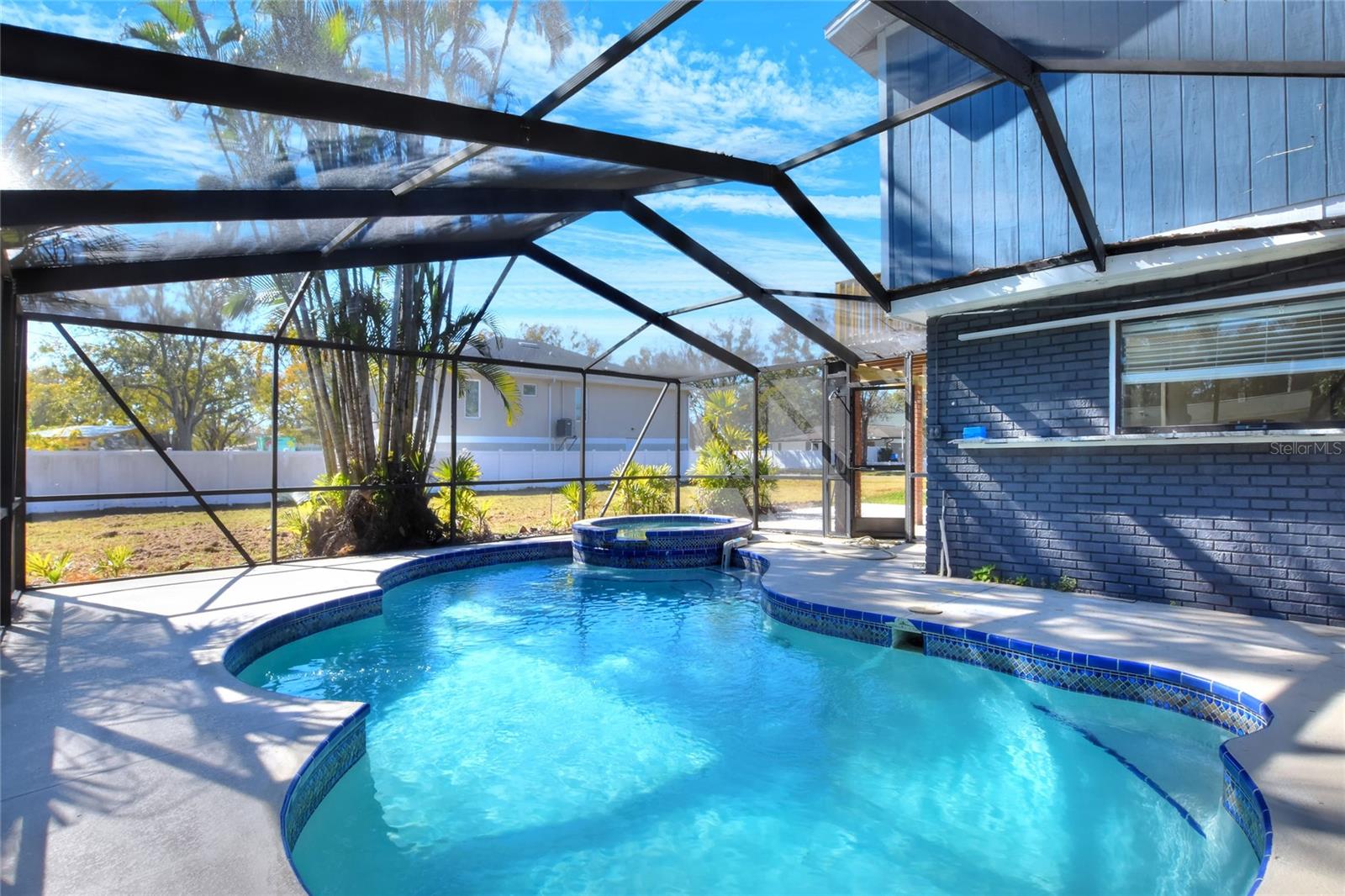 Image 47 of 66 For 400 Patica Road Ne