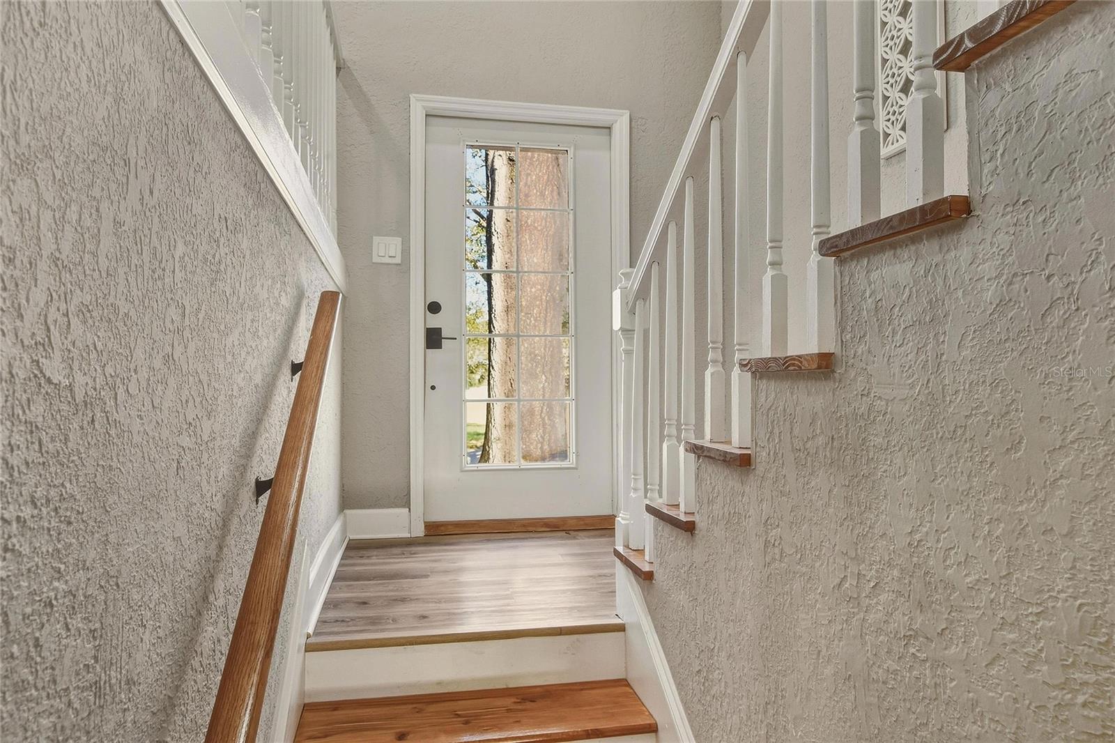 Image 6 of 66 For 400 Patica Road Ne