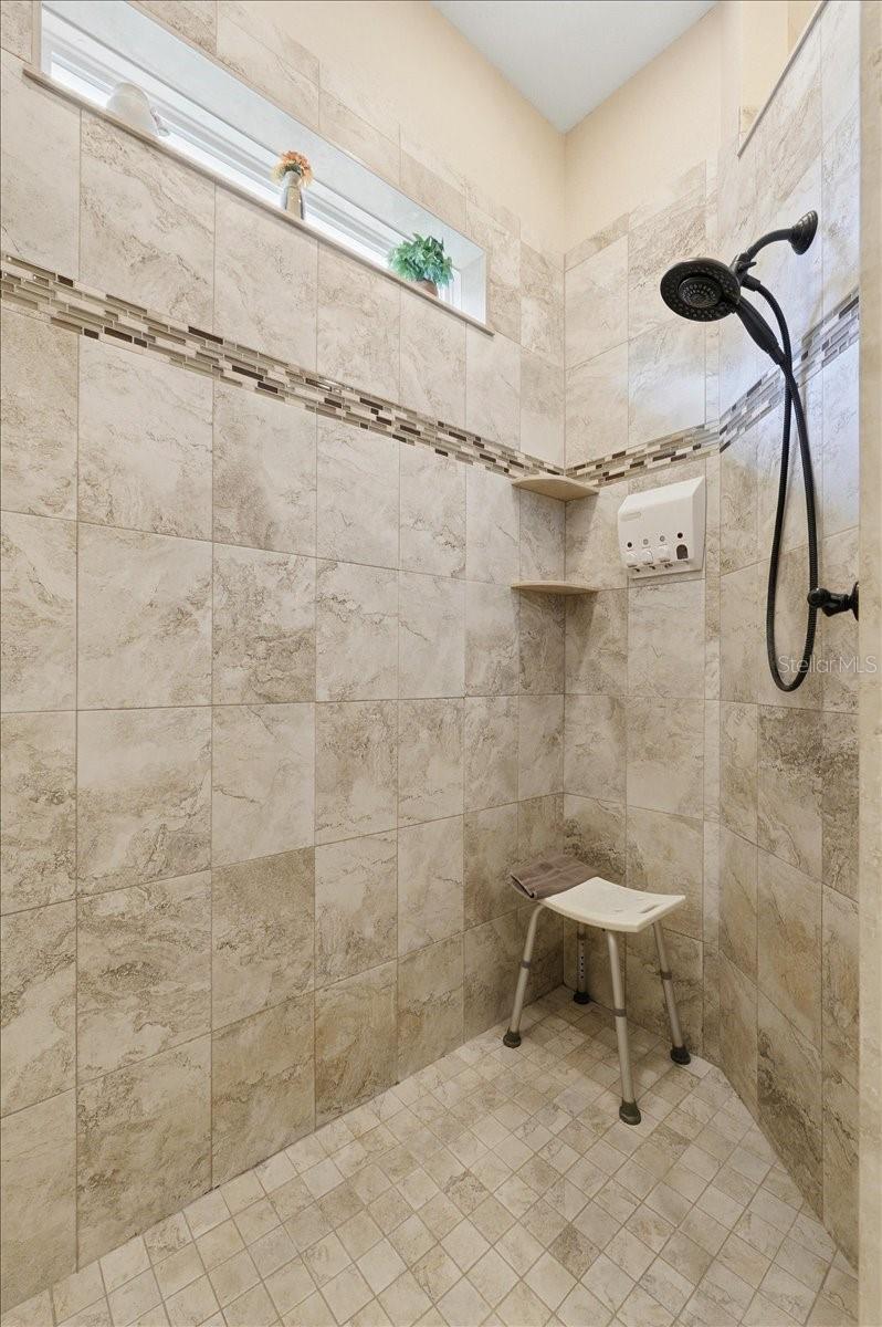 Image 36 of 48 For 719 Teaberry Trail