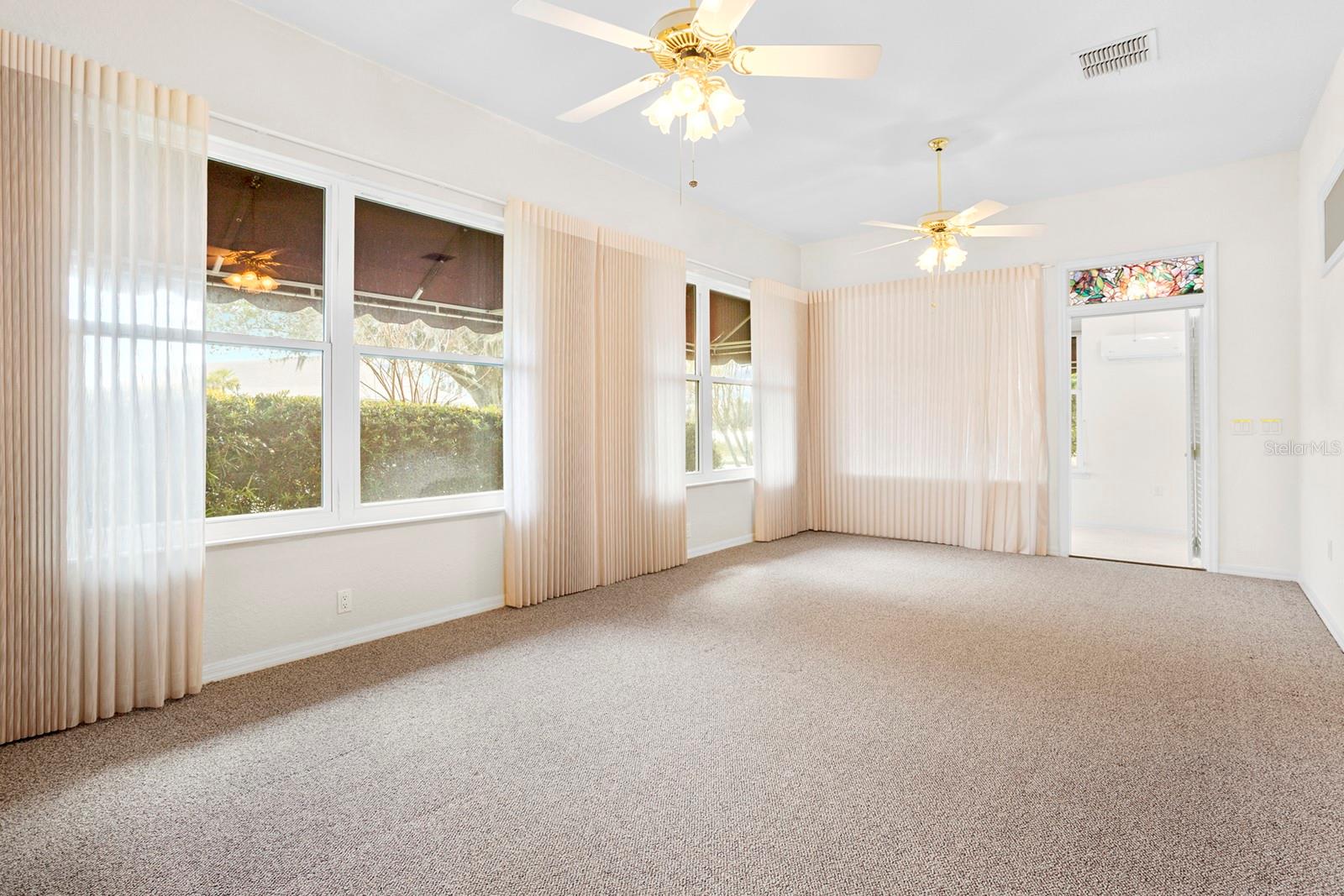 Image 18 of 66 For 1075 Motorcoach Drive