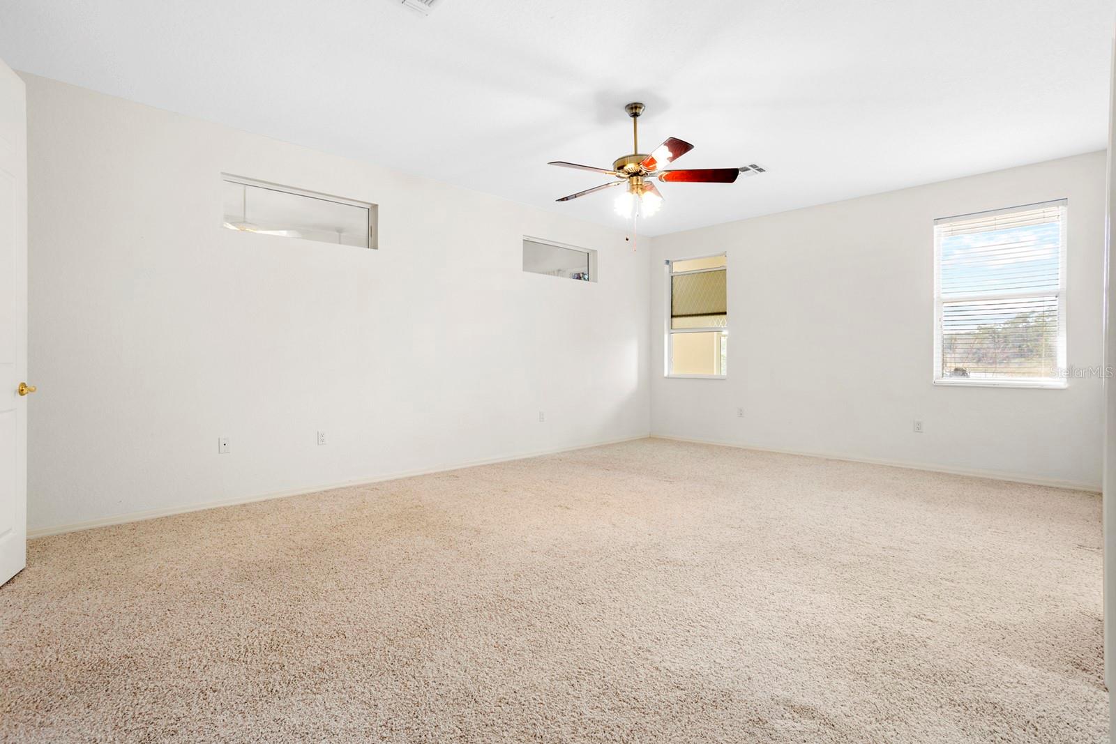 Image 21 of 66 For 1075 Motorcoach Drive